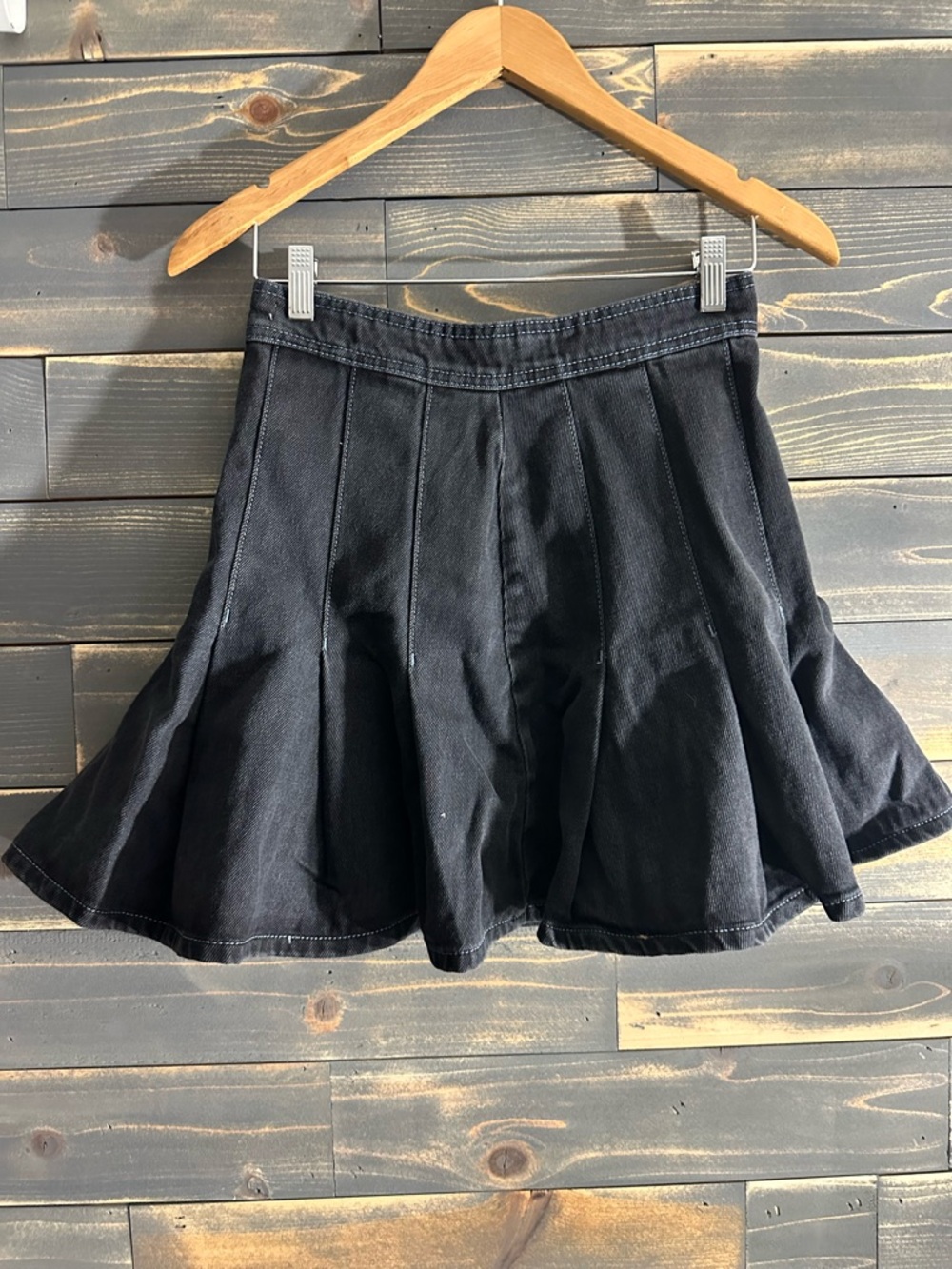 NWOT We The Free Black Pleatwd Mini Skirt with Front Zip